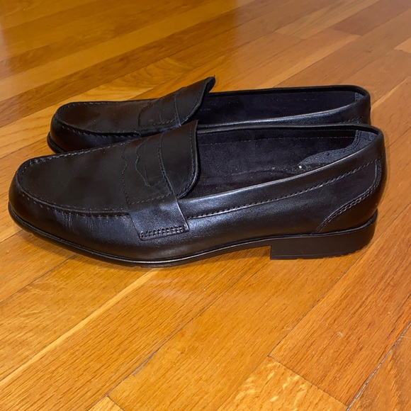 Sleek Black Men’s Loafer Size 10.5 - Picture 2 of 5